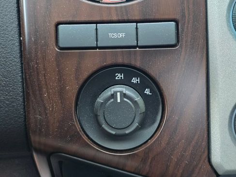 Used 2013 Ford F350 Lariat w/ Lariat Ultimate Pkg AWD/4WD image 42