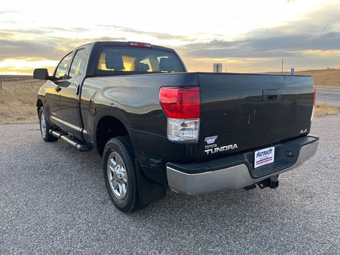 Used 2011 Toyota Tundra 4x4 Double Cab w/ Tow Pkg image 3