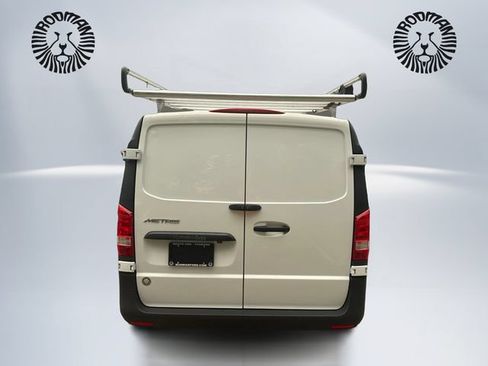 Used 2022 Mercedes-Benz Metris image 7