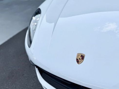 Certified 2026 Porsche Macan AWD/4WD image 41