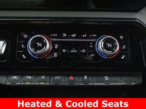 Used 2024 GMC Sierra 1500 AT4 w/ Technology Package image 4