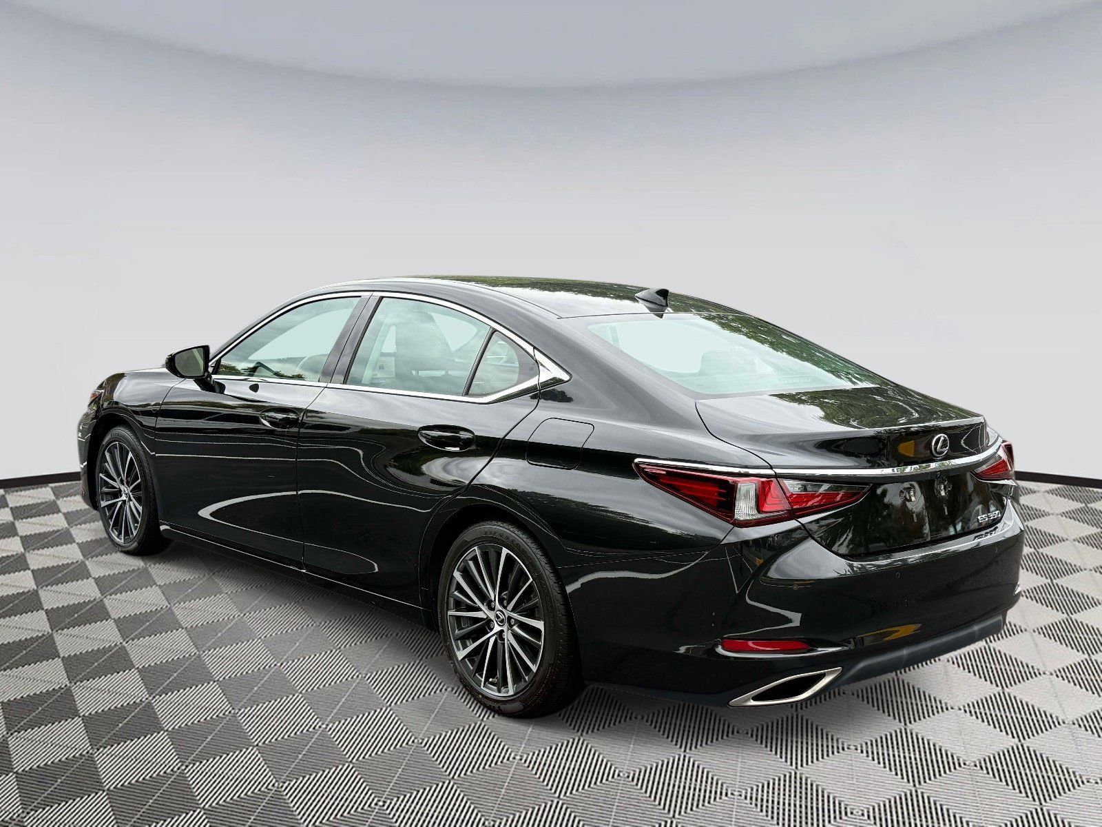 Used 2023 Lexus ES 350 w/ Premium Package FWD image 4