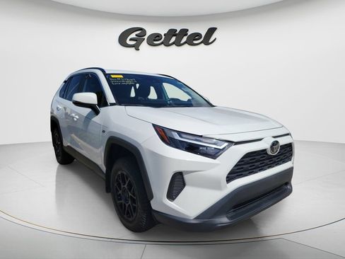 Certified 2023 Toyota RAV4 XLE FWD image 5