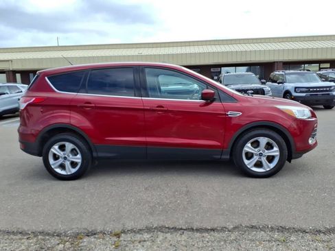 Used 2015 Ford Escape SE FWD image 6