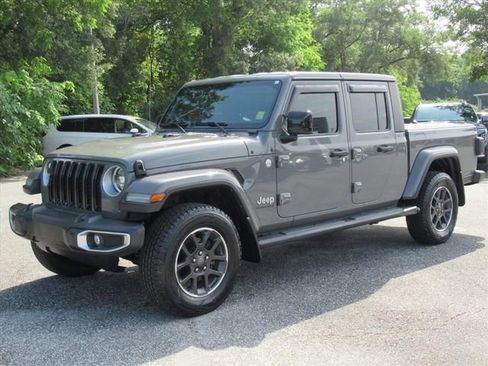 Used 2023 Jeep Gladiator Overland w/ LED Lighting Group AWD/4WD image 3