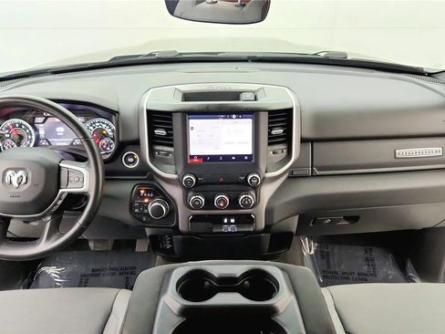 Used 2022 RAM 1500 Big Horn AWD/4WD image 36