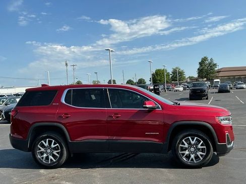 Used 2023 GMC Acadia SLE AWD/4WD image 2