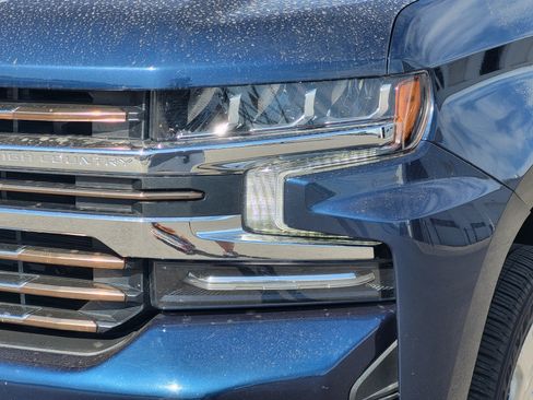 Certified 2022 Chevrolet Silverado 1500 High Country AWD/4WD image 8