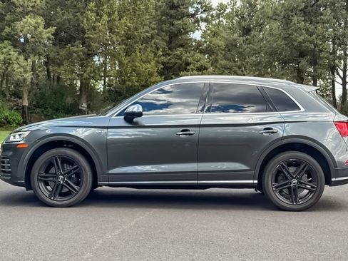 Used 2018 Audi SQ5 Prestige AWD/4WD image 8