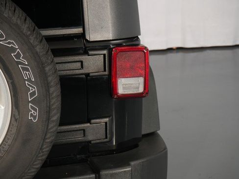 Used 2008 Jeep Wrangler Unlimited X AWD/4WD image 14