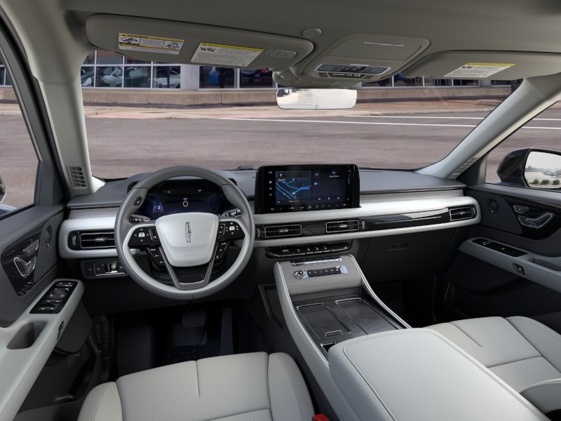 Used 2026 Lincoln Aviator Reserve AWD/4WD image 9