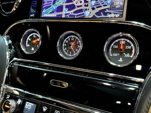 Used 2016 Bentley Mulsanne Speed image 25