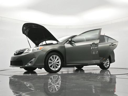 Used 2013 Toyota Camry XLE FWD image 48