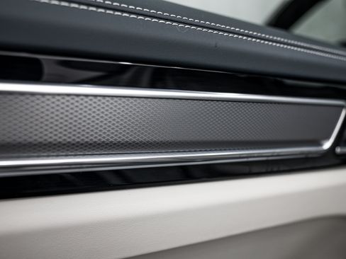 Certified 2023 Porsche Cayenne Platinum Edition AWD/4WD image 23