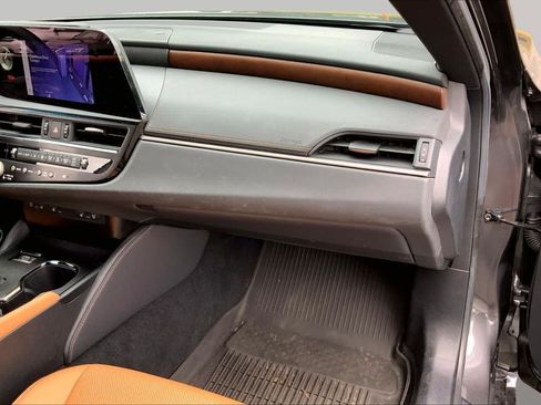 Used 2024 Lexus ES 350 w/ Premium Package FWD image 19