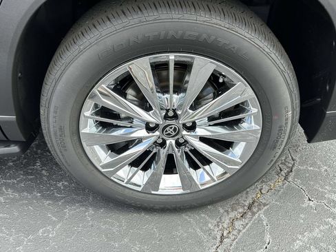 Used 2026 Toyota Grand Highlander AWD image 10