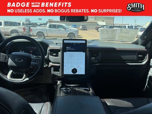 Used 2022 Ford Expedition Max Limited image 19