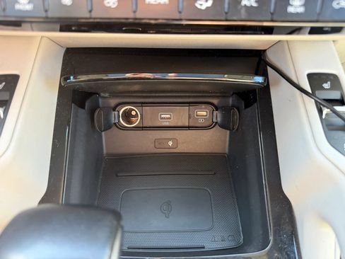 Used 2021 Kia Telluride SX w/ SX Prestige Package AWD/4WD image 30