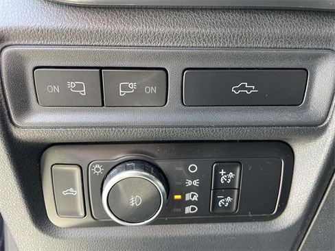 Used 2022 Ford F150 Lariat image 19