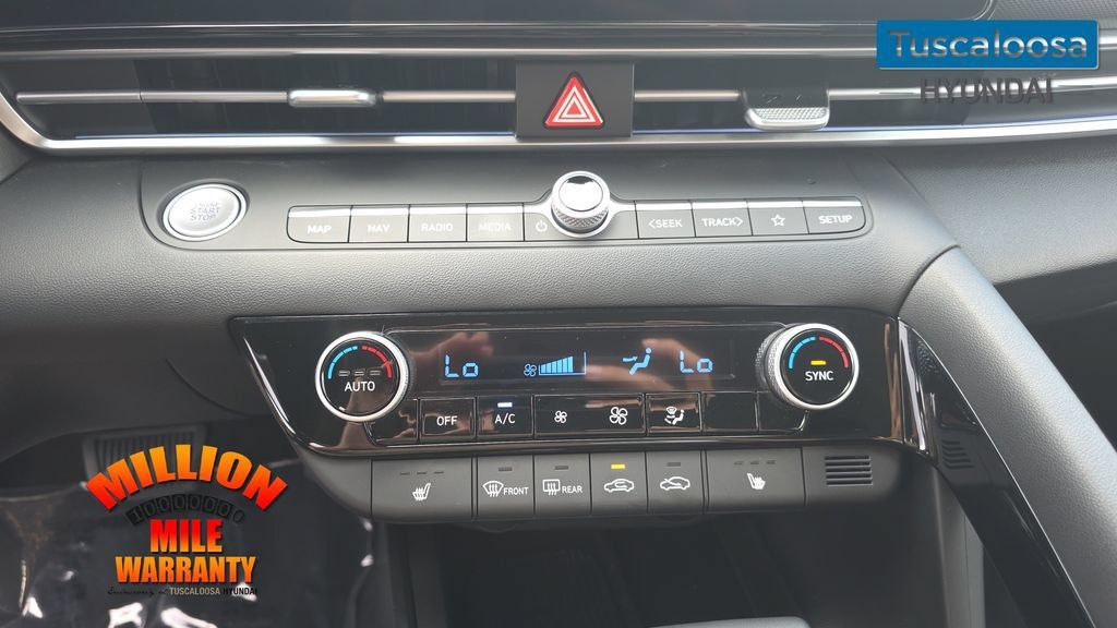 Used 2026 Hyundai Elantra Limited FWD image 21