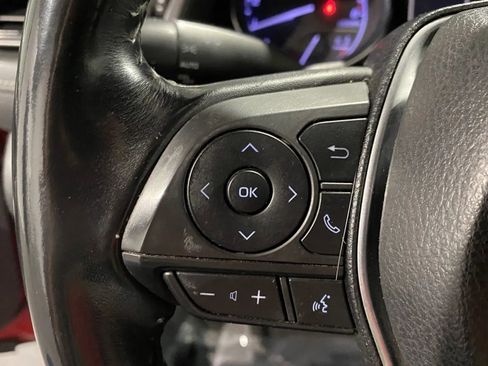 Used 2019 Toyota Camry SE image 19