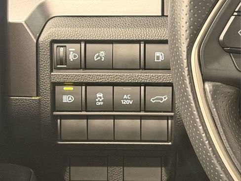 Used 2025 Toyota 4Runner TRD Off-Road Premium AWD/4WD image 31