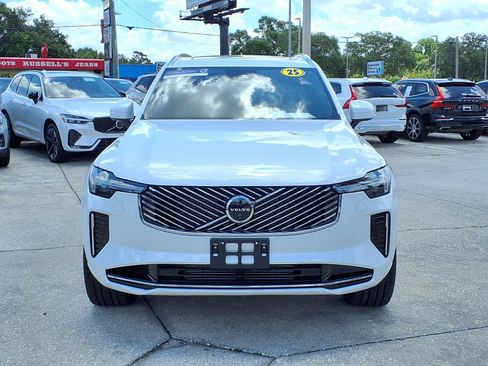 Certified 2025 Volvo XC90 T8 Plus AWD/4WD image 2