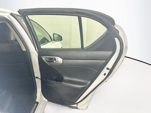 Used 2017 Lexus CT 200h w/ Navigation System Package FWD image 29