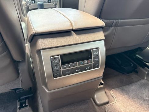 Used 2016 Lexus GX 460 w/ Premium Package AWD/4WD image 19