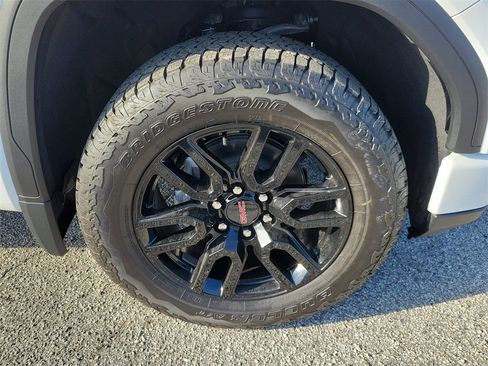 New 2026 GMC Sierra 1500 Elevation image 6