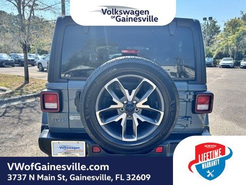 Used 2024 Jeep Wrangler Sport S image 5