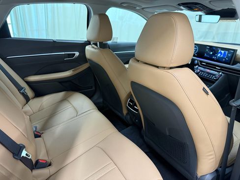 Used 2025 Hyundai Sonata Limited FWD image 19