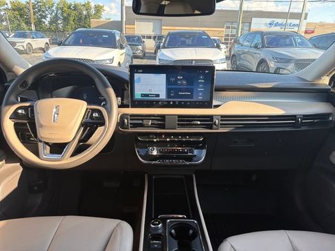 Certified 2023 Lincoln Corsair FWD image 15