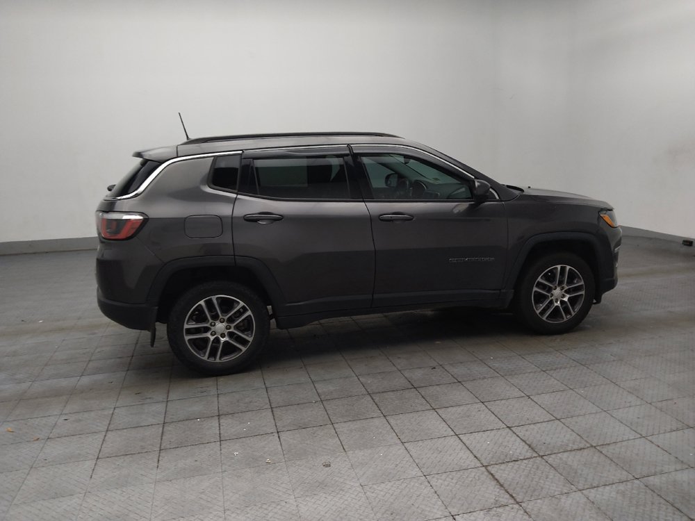 Used 2018 Jeep Compass Latitude w/ Popular Equipment Group AWD/4WD image 10