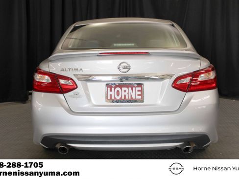 Used 2017 Nissan Altima 2.5 S w/ Power Driver Seat Package FWD image 11