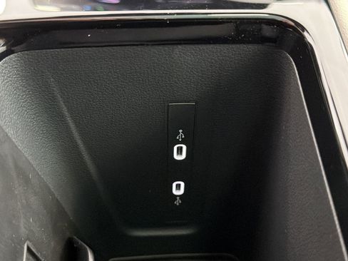 New 2026 Volkswagen Tiguan SEL R-Line AWD/4WD image 32