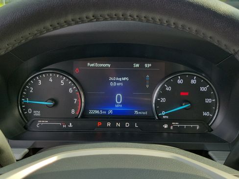 Used 2024 Ford Explorer XLT w/ Equipment Group 202A RWD image 28