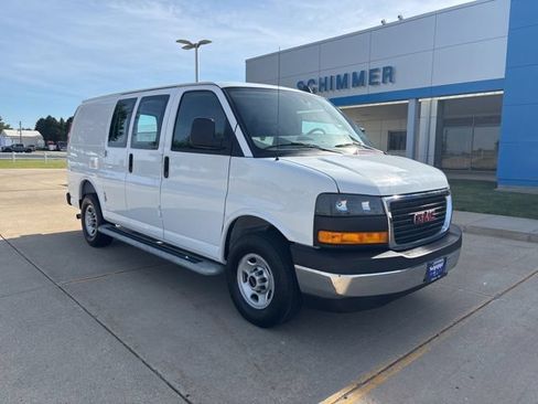 Used 2025 GMC Savana 2500 w/ Driver Convenience Package RWD image 3