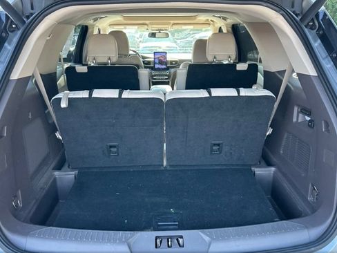 Used 2020 Ford Explorer Platinum w/ Premium Technology Package AWD/4WD image 15