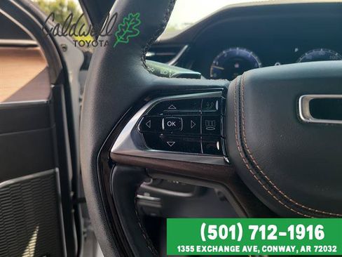 Used 2023 Jeep Grand Cherokee Summit AWD/4WD image 14
