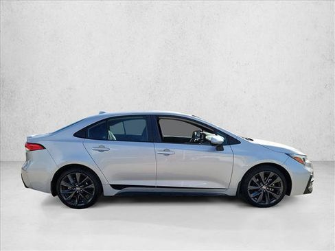 Used 2024 Toyota Corolla SE FWD image 4