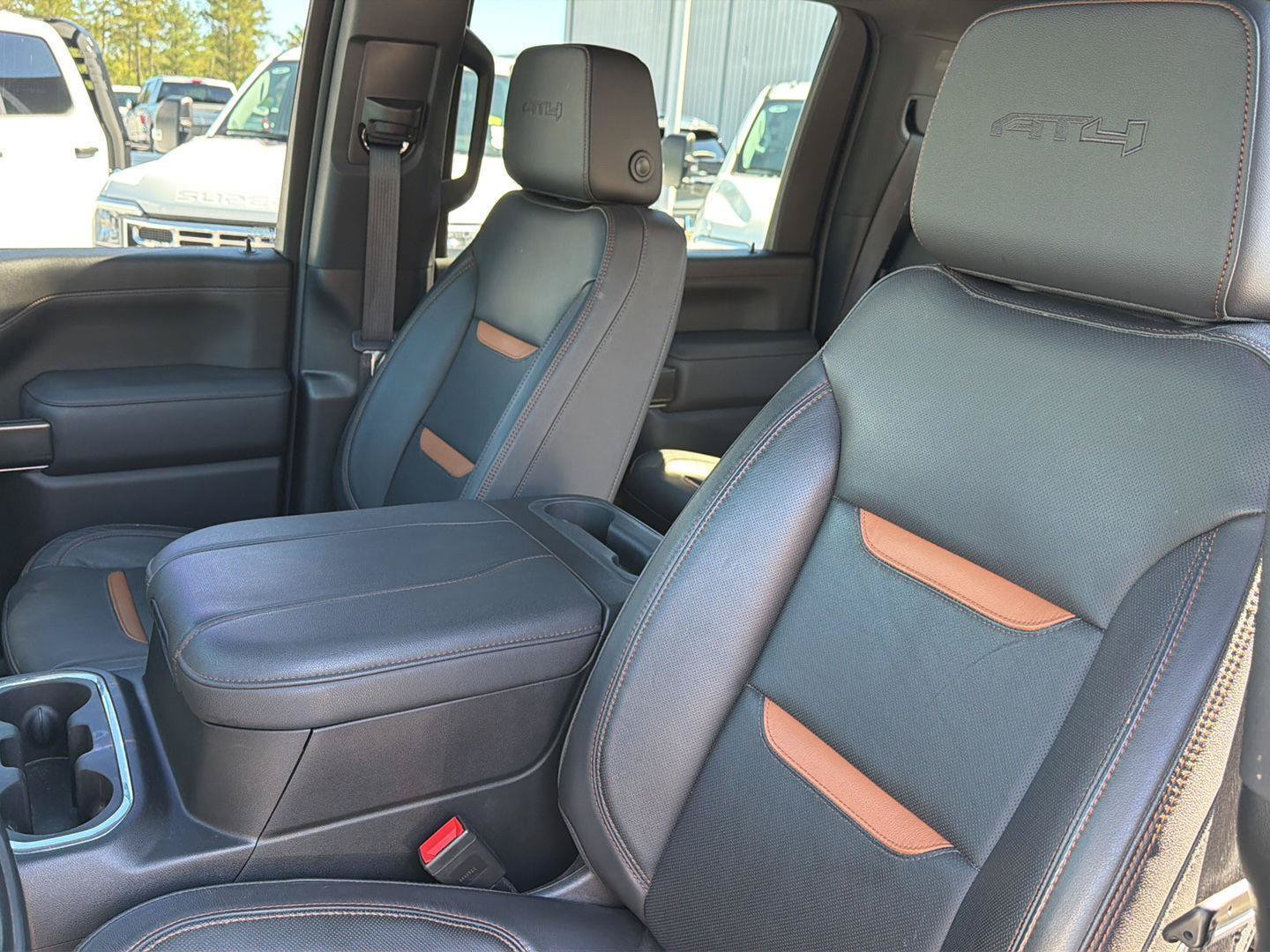 Used 2023 GMC Sierra 2500 AT4 w/ AT4 Premium Plus Package AWD/4WD image 30