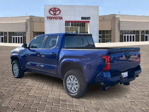 Certified 2025 Toyota Tacoma SR5 image 5