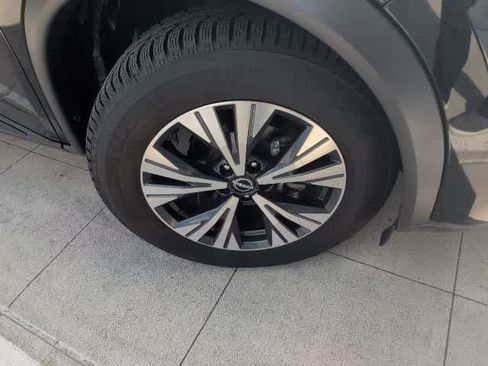 Used 2022 Nissan Rogue SV AWD/4WD image 9