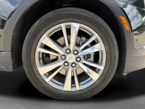 Used 2021 Cadillac XT5 Premium Luxury image 9
