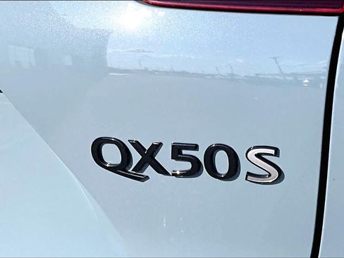 Used 2023 INFINITI QX50 Sport FWD image 10