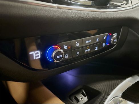 Used 2019 Buick Enclave Premium w/ Experience Buick Package image 25