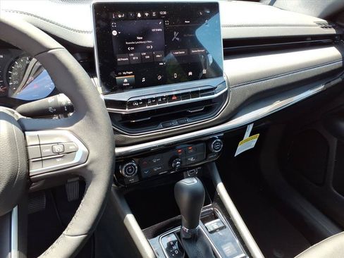 New 2026 Jeep Compass Latitude AWD/4WD image 16