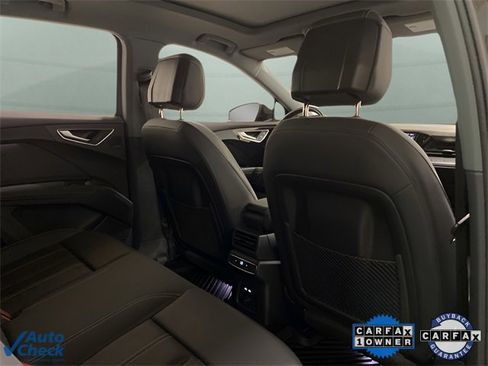 Used 2024 Audi Q4 e-tron Premium Plus image 76