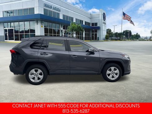 Used 2021 Toyota RAV4 XLE image 3